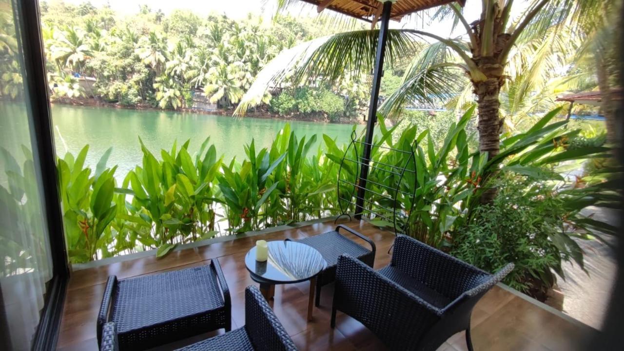 Pont Bleu Suites Riverside & Pool Canacona Eksteriør bilde
